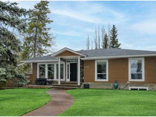 4223 St Nw, Edmonton, AB, T6J 1X9 house for sale | Listing ID E4495 | Royal LePage