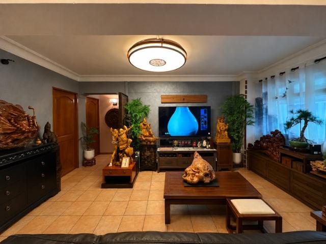422 Canberra Road HDB Apartment For Sale, $700,000, 3 Bed 2 Bath 1,184 sqft $591.00 psf