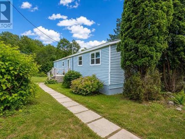 422 Chapel Road, Northside East Bay, NS, B1J 1C7 house for sale | Listing ID 202618 | Royal LePage