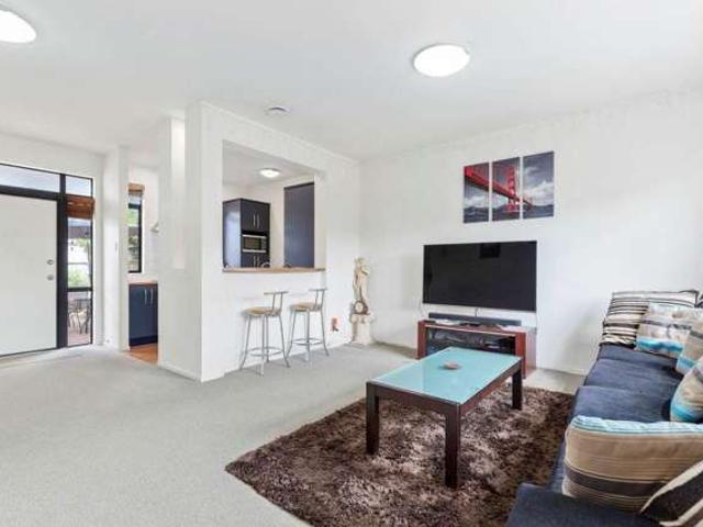 42/2 Armoy Dr, 2318, Manukau City