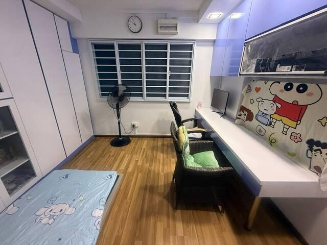 422 Fajar Road, near Fajar LRT, Common Room, for rent