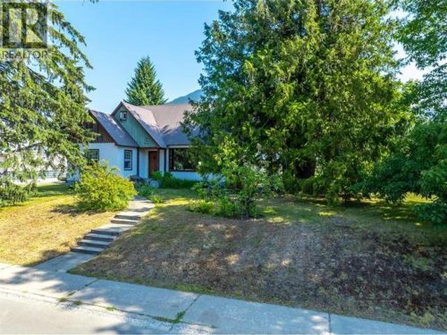 422 Ninth Street E, Revelstoke, BC, V0E 2S0 house for sale | Listing ID 10394 | Royal LePage