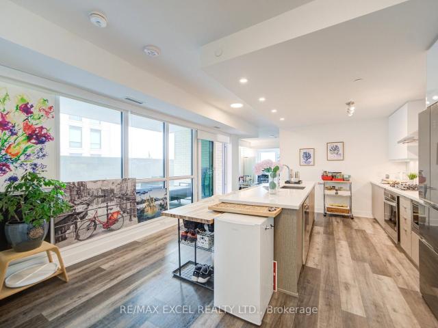 423 11 Ninth Line, Stouffville | For Sale @ $890,000 | Condos. Ca