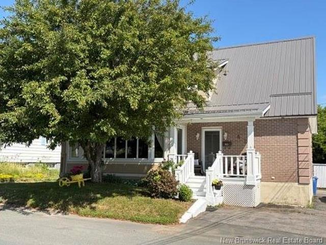 424 Golf St, Bathurst, NB, E2A 2K5 house for sale | Listing ID NB144205 | Royal LePage