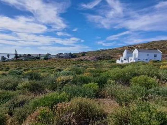 424 m² Land available in St Helena Views