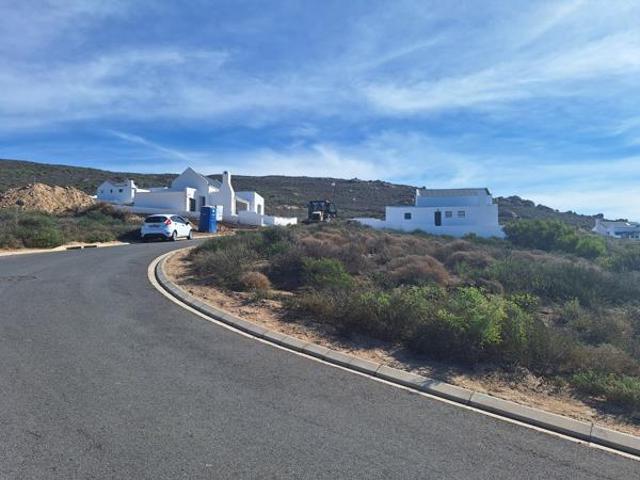 424 m² Land available in St Helena Views