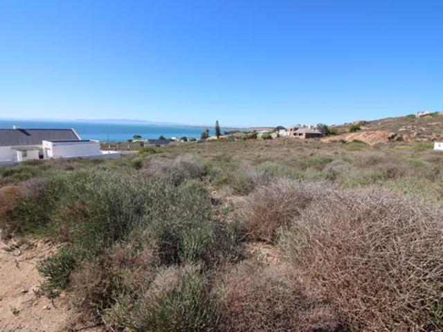 424 m² Land available in St Helena Views