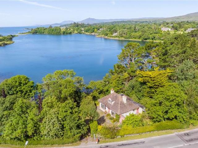 425,000 | Carrigdhoun Quay, Ballylickey, Bantry, Co. Cork Lisney Sotheby's International Realty Cork 5007 MyHome. Ie Residential