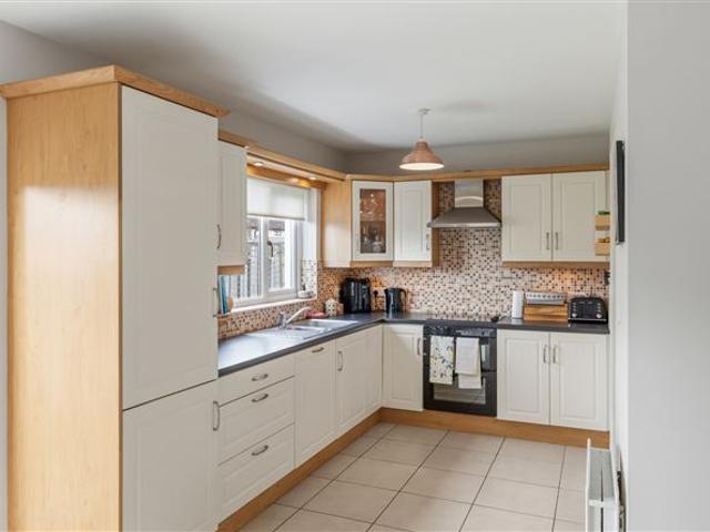 425,000 | 114 Medebawn, Dundalk, Co. Louth Sherry FitzGerald Carroll 5002 MyHome. Ie Residential
