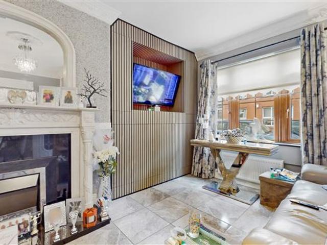 425,000 | 11 Ash Street, Dublin 8, Co. Dublin HWP Residential 5001 MyHome. Ie Residential