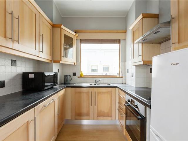 425,000 | 139 The Wintergarden, Pearse Street, Dublin 2 Sherry FitzGerald City Centre 5001 MyHome. Ie Residential