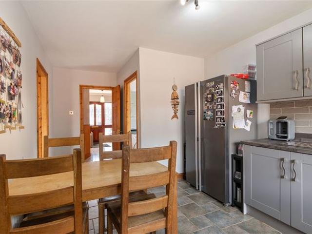 425,000 | 38 The Old Forge, Lucan, Co. Dublin DNG Lucan 4972 MyHome. Ie Residential
