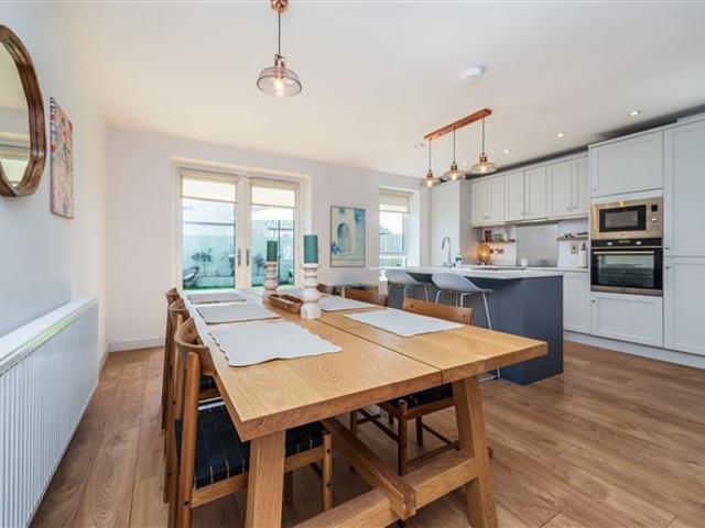 425,000 | 31 The Crescent, Walkers Gate, Kildare Town, Co. Kildare, Town, Kildare AMOVE 4996 MyHome. Ie Residential