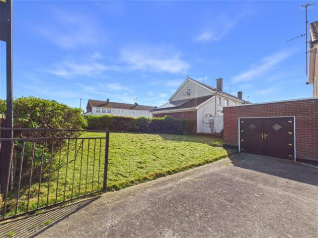 425,000 | 63 Seaview Park, Portrane, Donabate, County Dublin Robertson Estate Agents 4995 MyHome. Ie Residential