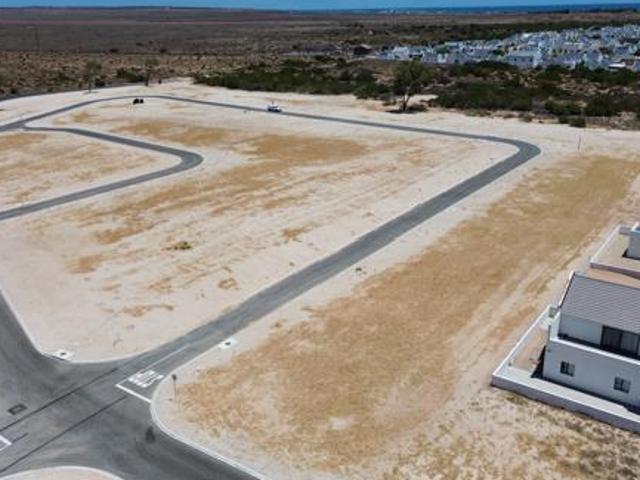 425 m² Land available in Britannia Beach Estate