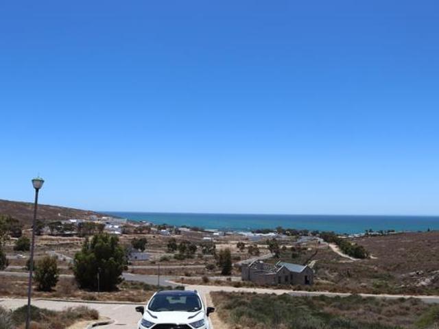 425 m² Land available in St Helena Views
