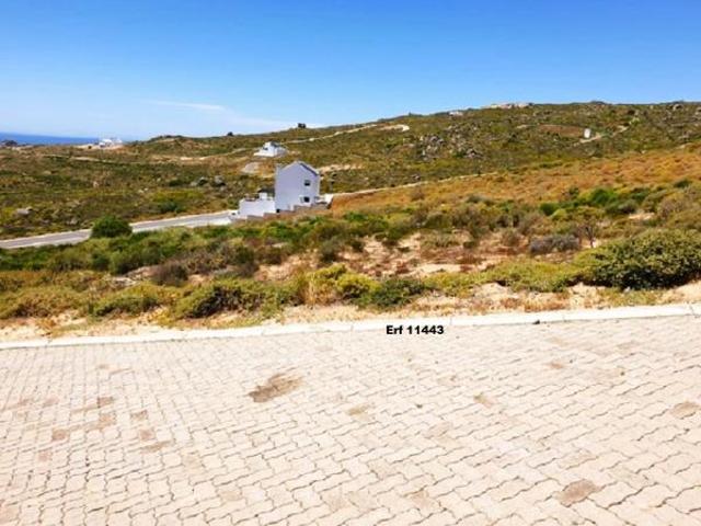 425 m² Land available in St Helena Views
