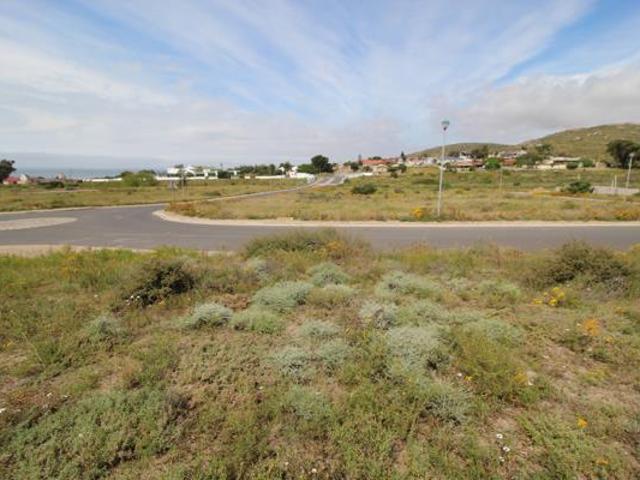 425 m² Land available in St Helena Views