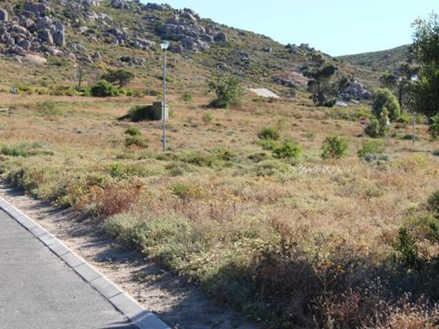 425 m² Land available in St Helena Views