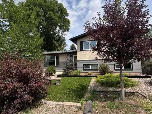 425 Normandy Road S