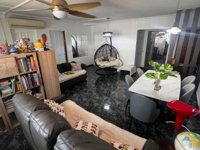 425 Pasir Ris Drive 6 HDB Apartment For Sale, $600,000, 3 Bed 2 Bath 1,119 sqft $536.00 psf