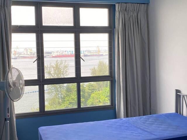 425B Northshore Crescent, Common Room, for rent