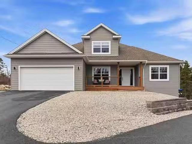 426 Wisteria Lane, Upper Tantallon, NS, B3Z 0K8 Luxury House.