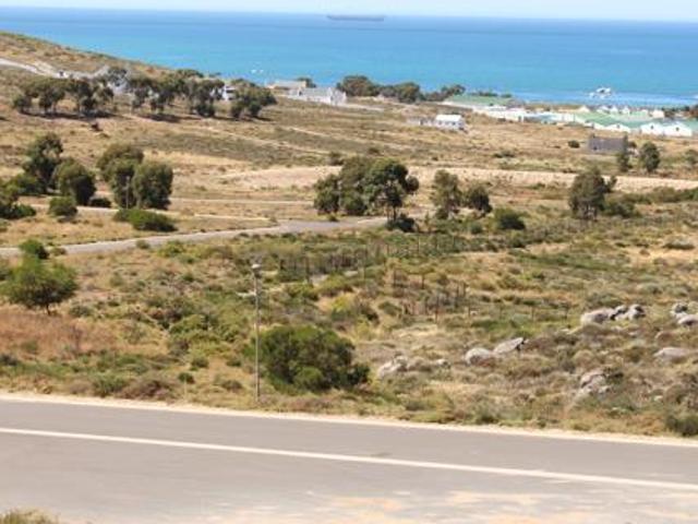 427 m² Land available in St Helena Views