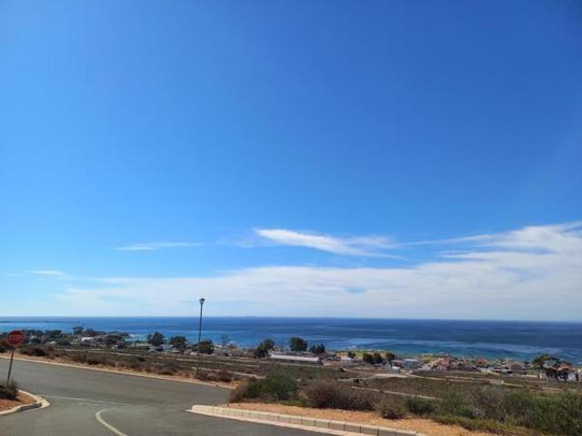 427 m² Land available in St Helena Views