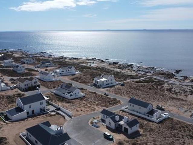 427 m² Land available in St Helena Views