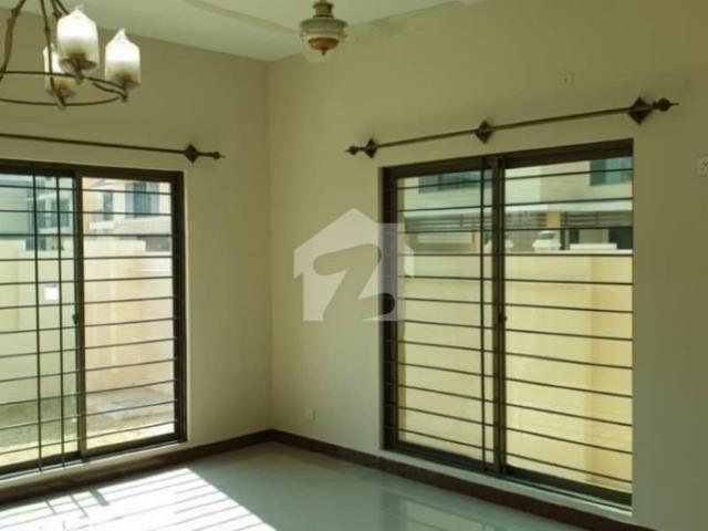 427 Square Yards House For Sale In Askari 5 Sector H