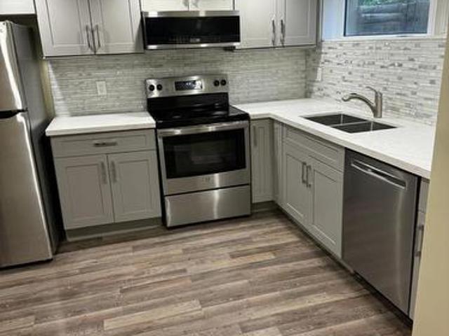427 Rossland Road W, Oshawa, ON, L1J 3G9 house for lease | Listing ID E13504 | Royal LePage