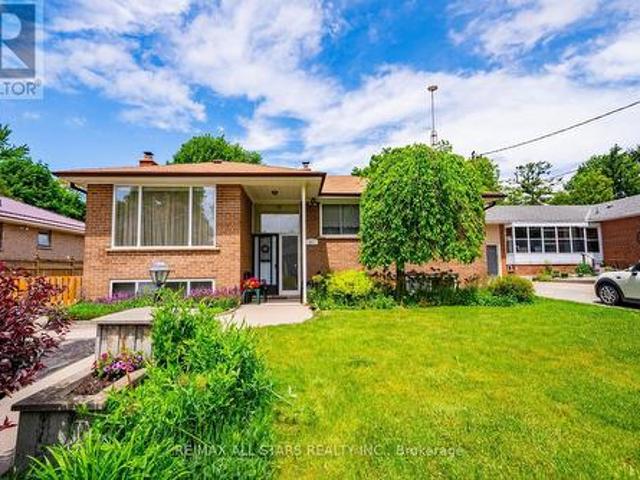 427 Watson Drive, Whitchurch Stouffville, ON, L4A 6L1 house for sale | Listing ID N13441 | Royal LePage