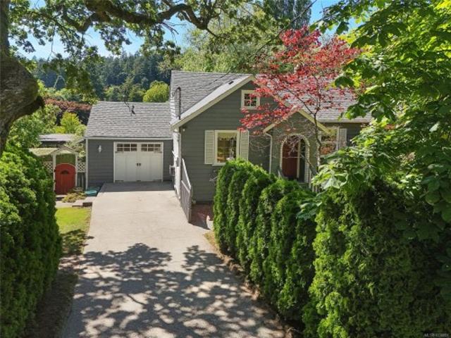 4296 Cedar Hill Rd, Saanich, BC, V8N 3C5 house for sale | Listing ID 1038 | Royal LePage