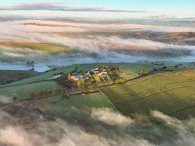 429 ha profitable dairy farm on the.