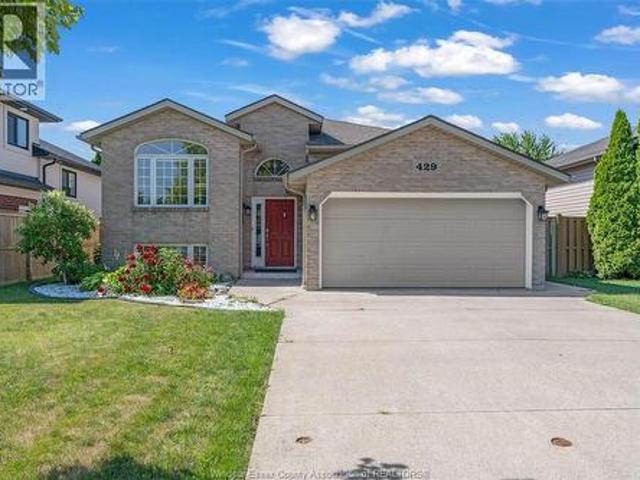 429 Mclellan Avenue, Amherstburg, ON, N9V 4C8 house for sale | Listing ID 26016 | Royal LePage