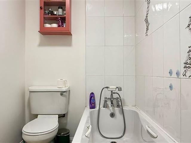 189,000 | 42 The Green, Clonard Village, Wexford Town, Wexford Kehoe & Associates 4991 MyHome. Ie Residential
