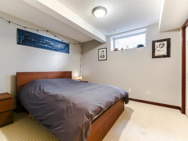 42 Valley Ponds Way NW 5 Bedroom Apartment for Rent at 42 Valley Ponds Way Nw, Calgary, AB T3B 5T5 Valley Ridge