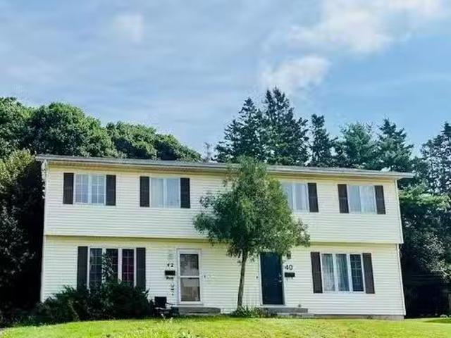 42 Westwood Crescent, Charlottetown, PE, C0A 2S9 house for s.