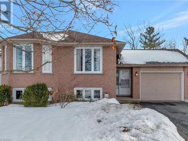 42 Windsor Drive, St. George, ON, N0E 1N0 house for sale | Listing ID 40702 | Royal LePage