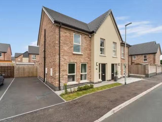 42 Woodbrook Meadows