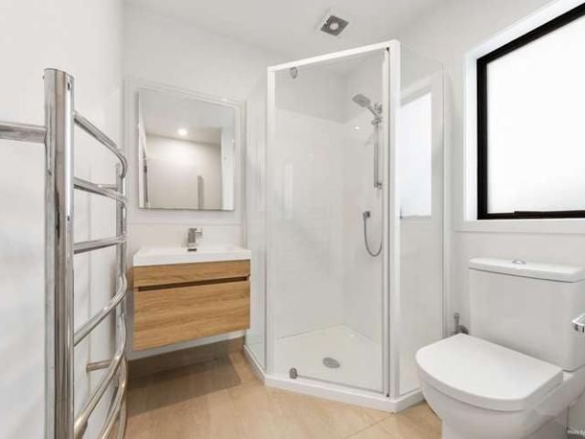 42 Accolage Boulevard, Kumeu, Rodney