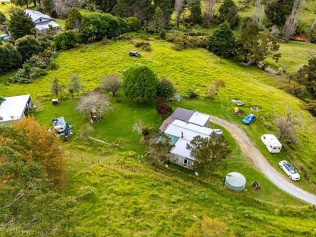 42 Aputerewa Road, Peria, Far North