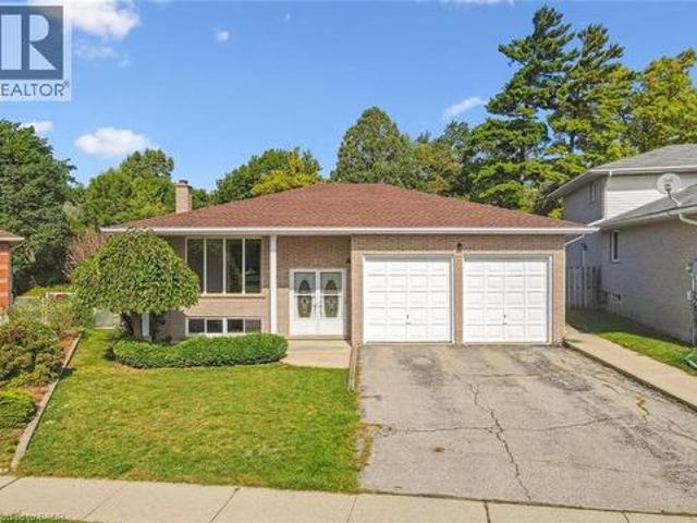 42 Azores Crescent, Cambridge, ON, N1R 7Z4 house for lease | Listing ID 40851 | Royal LePage