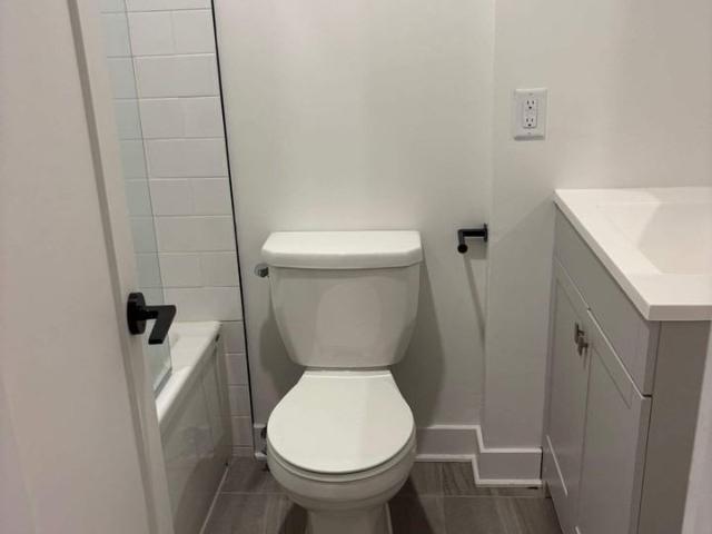 42 Bedard 2 Bedroom Apartment for Rent at 42 Rue Bédard, Gatineau, QC J8Y 5Z6 Hull/Quartier de I'Oree du Parc