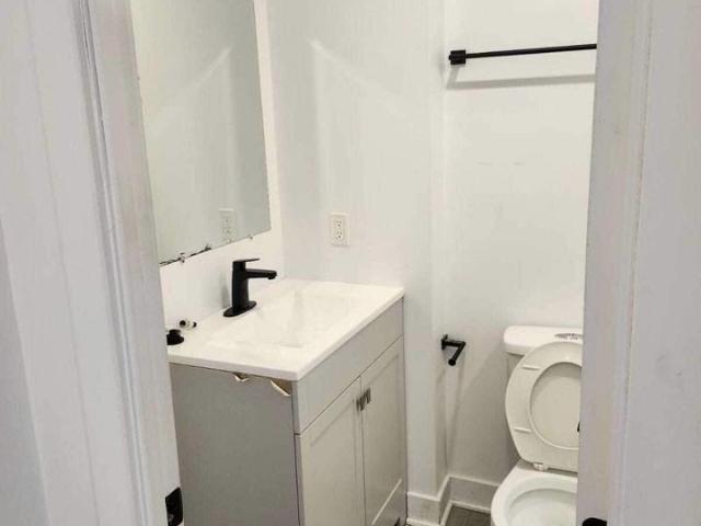 42 Bedard 2 Bedroom Apartment for Rent at 42 Rue Bédard, Gatineau, QC J8Y 5Z6 Hull/Quartier de I'Oree du Parc