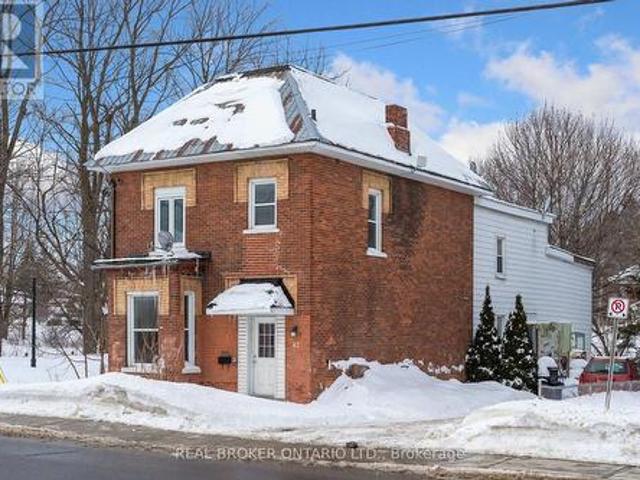 42 Daniel Street N, Arnprior, ON, K7S 2K5 investment for sale | Listing ID X11990 | Royal LePage