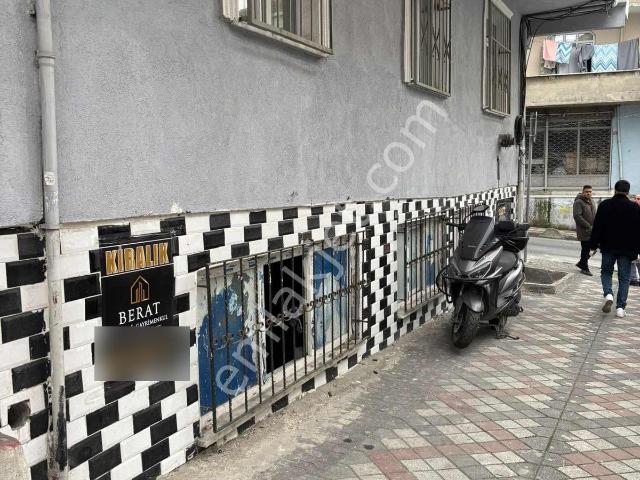 42 Evlerde Yarım Giriş Fırsat 180m2 Kiralık Dükkan