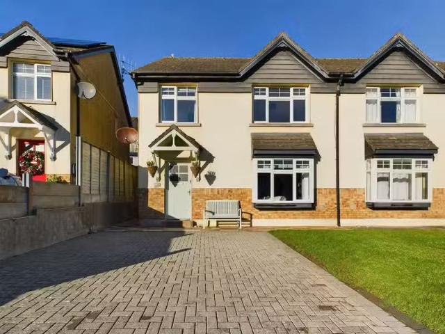 42 Fishermans Grove, Dunmore East, Co. Waterford, X91TV27 is f.