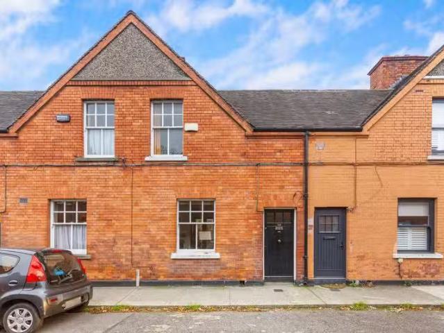 42 Home Villas, Donnybrook, Dublin 4, D04K0Y7 is for sale